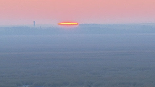Alba sul lago