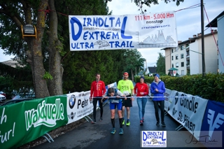 Bacio al nastro dell`arrivo